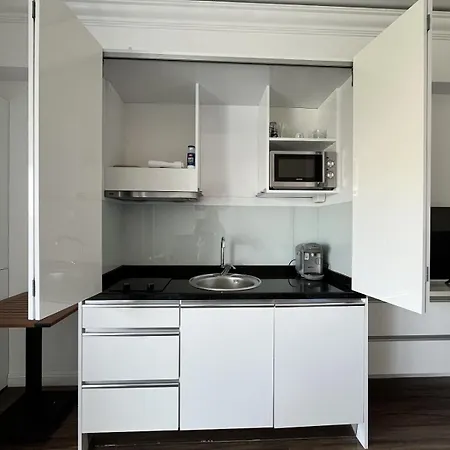 Twin By White Tower Mamaia