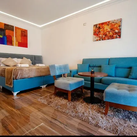 Twin By White Tower Mamaia