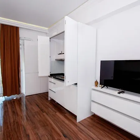 Twin By White Tower Mamaia