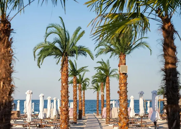 Twin By White Tower Hotel