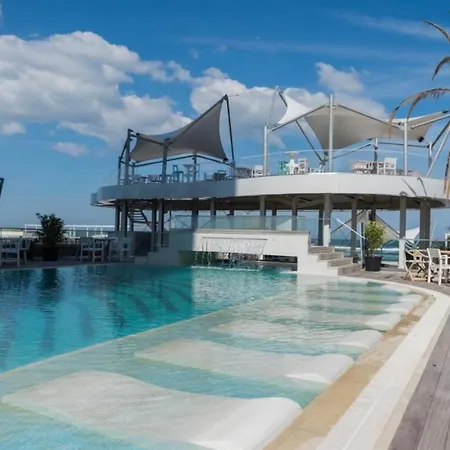 Twin By White Tower Hotel 5*