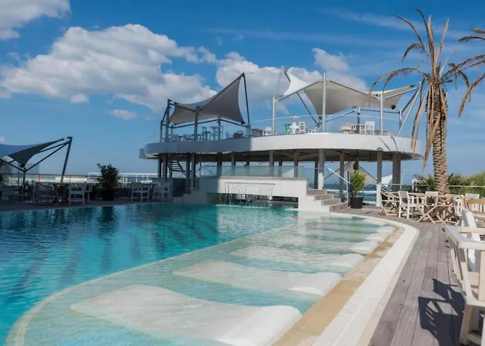 Twin By White Tower Hotel 5*